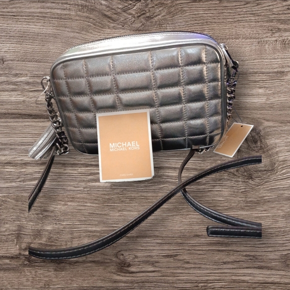 Michael Kors Silver Medium Camera Bag Crossbody Handbag, NWT - Picture 7 of 8